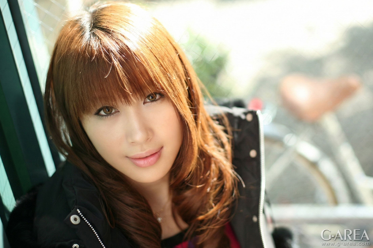 �摜���N���b�N����Ǝ��֐i�݂܂�