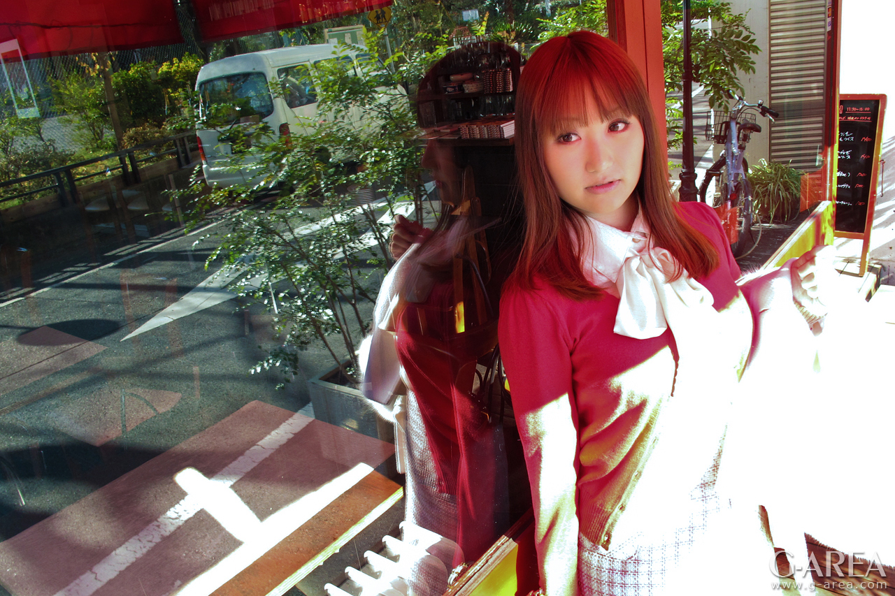 �摜���N���b�N����Ǝ��֐i�݂܂�