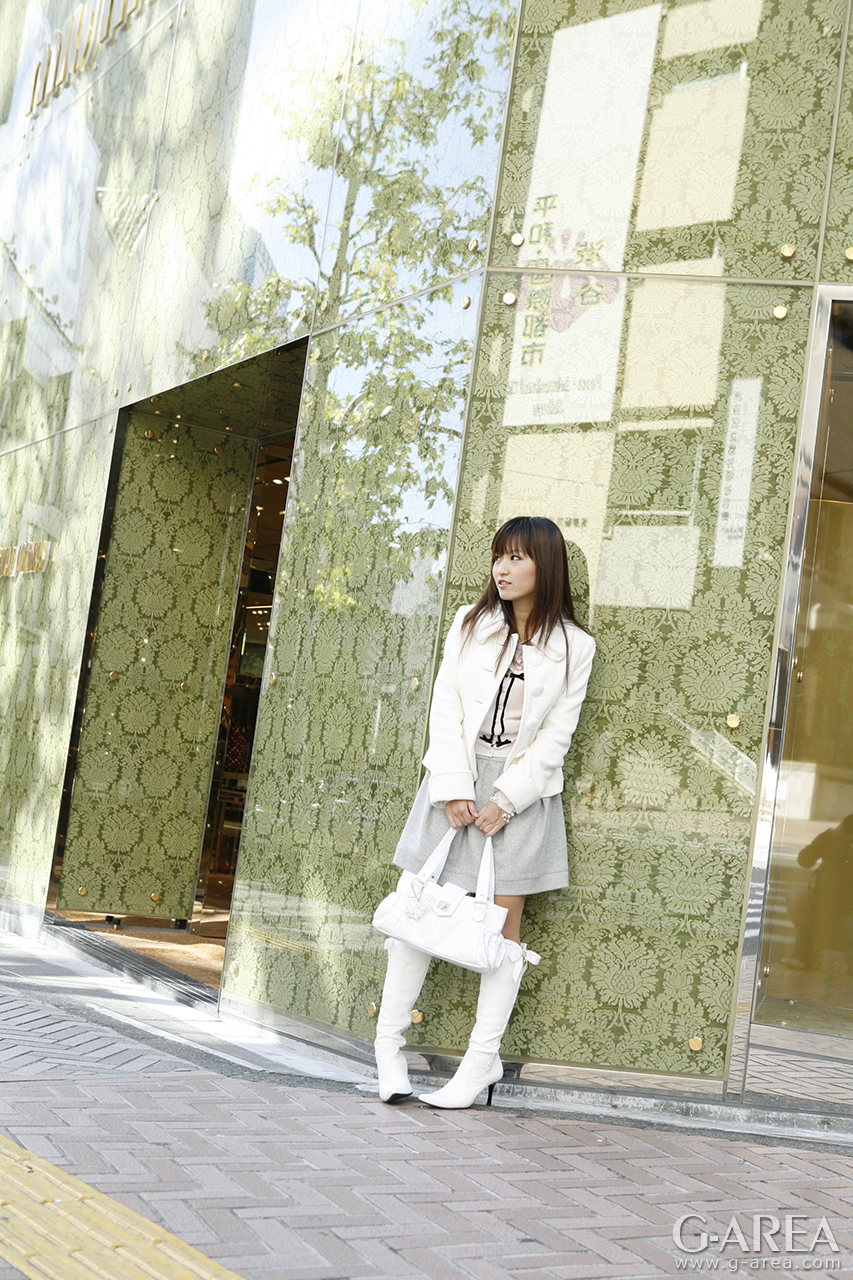 �摜���N���b�N����Ǝ��֐i�݂܂�